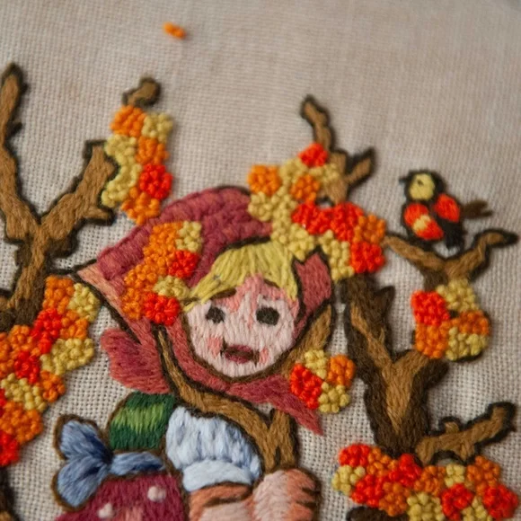 Vintage 1980 Hummel Handmade Crewel Embroidery - Picture 4 of 10